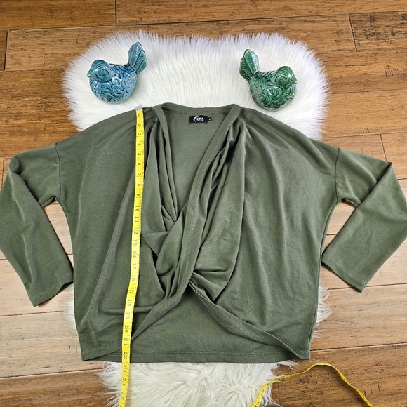 Zyia Active Cutsie Twist Shawl Top Size Large - Picture 10 of 11